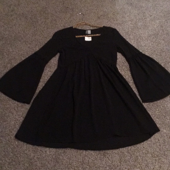 Black Sheer top. - Picture 1 of 1